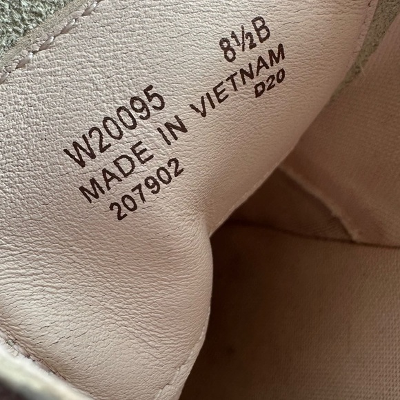 Cole Haan Cream and Tan Sneakers with Sophisticated Texture size 8/12 B - Picture 7 of 8